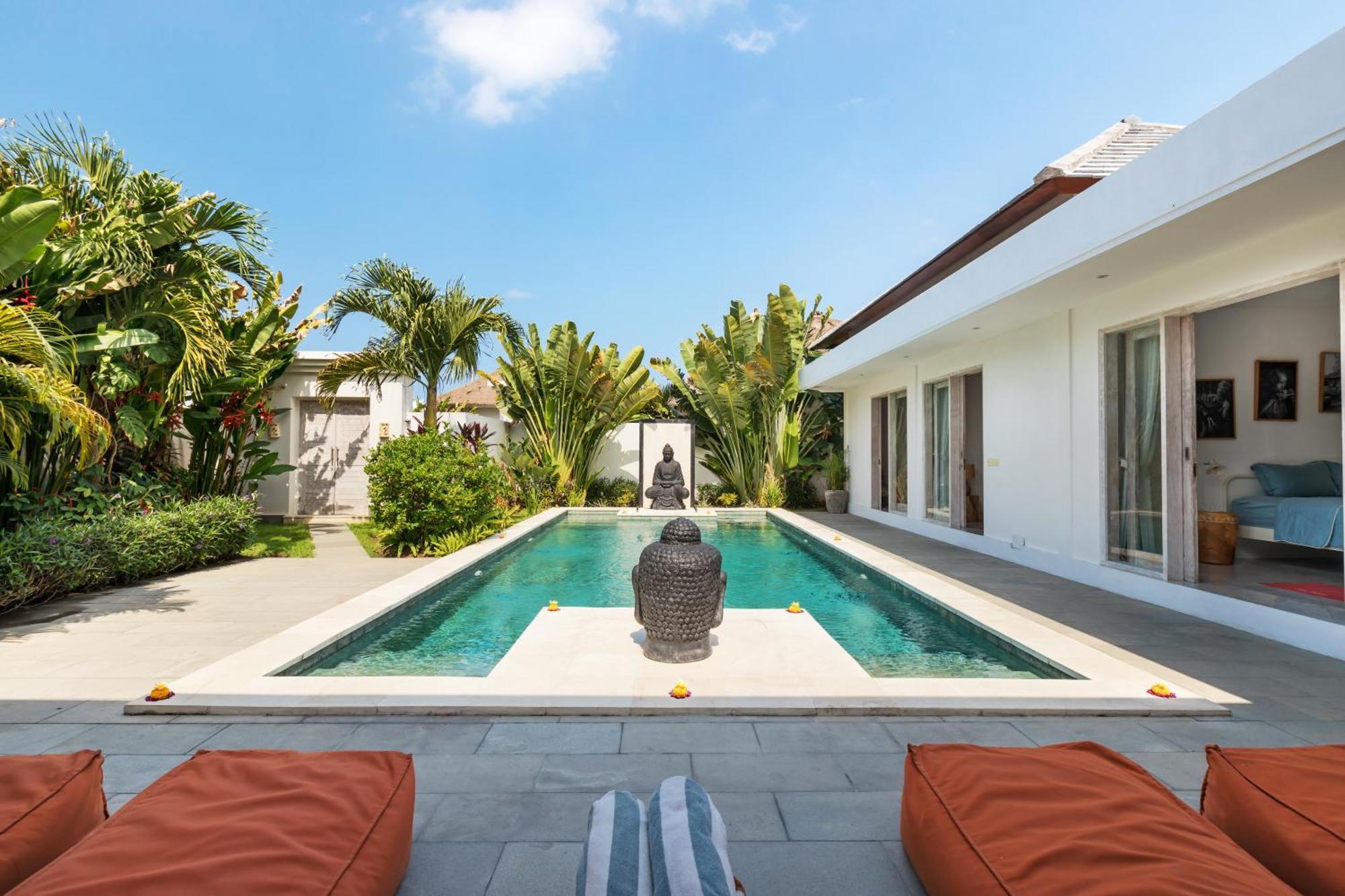 Wonderful 4br In Villa Seminyak (Bali)