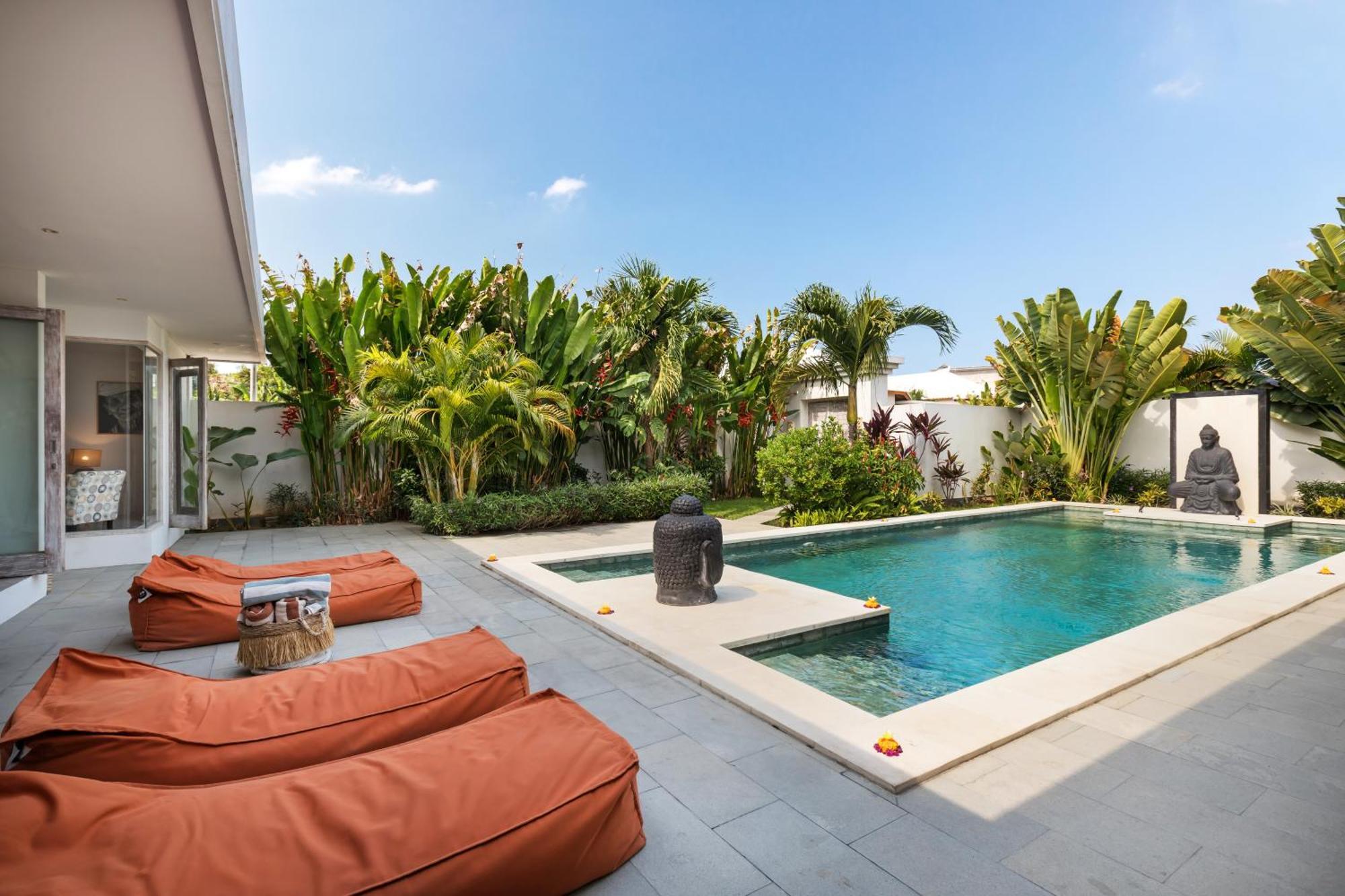 Wonderful 4br In Villa Seminyak (Bali)