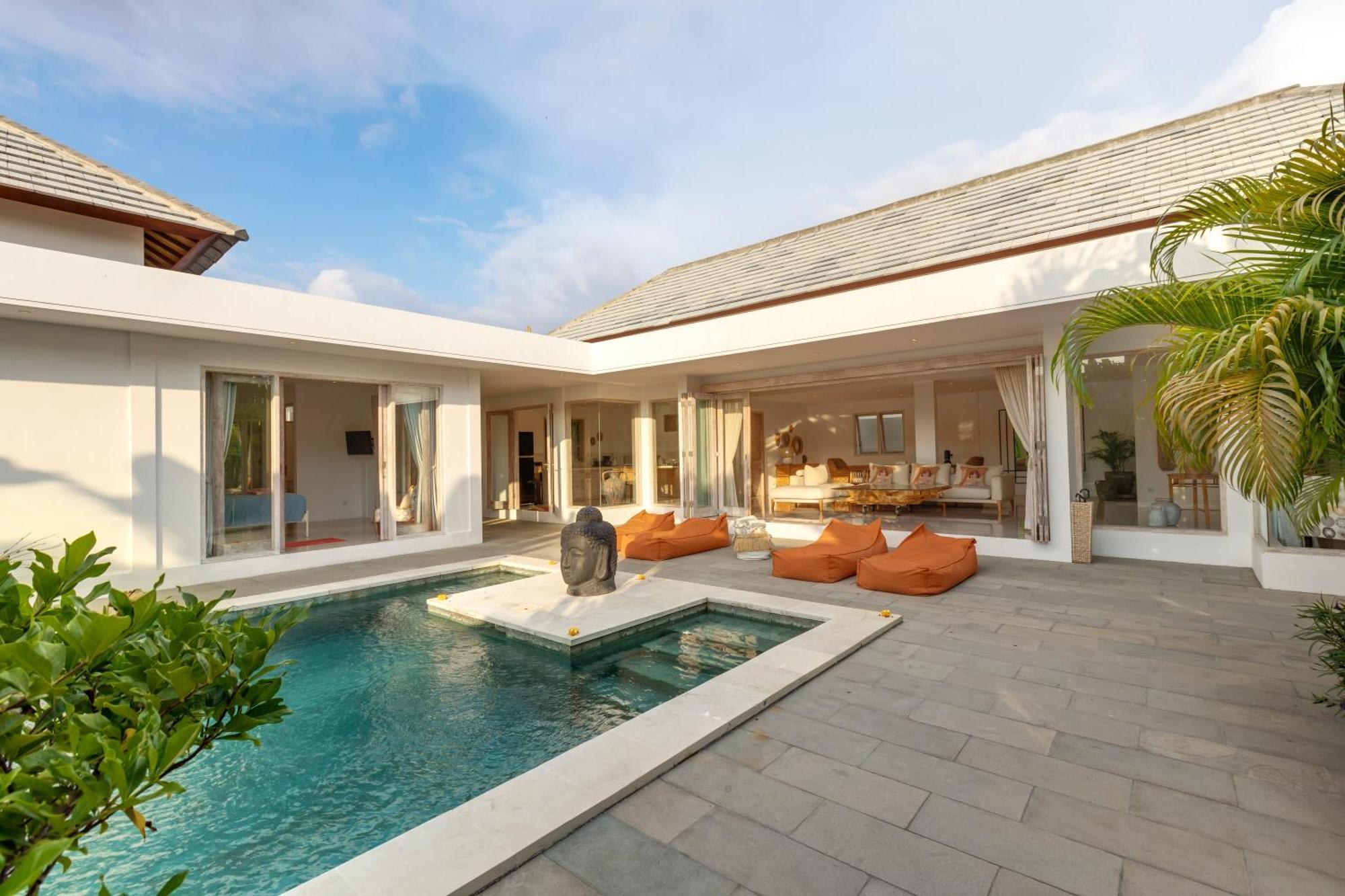 Wonderful 4br In Villa Seminyak (Bali)
