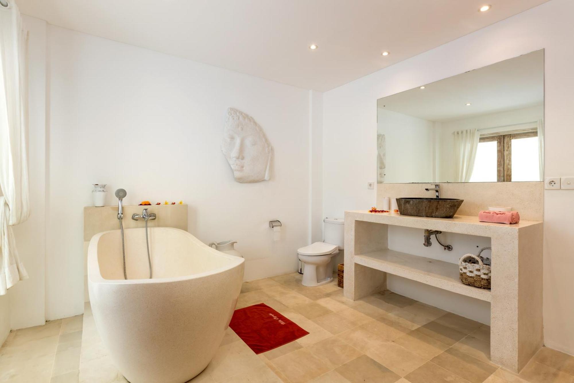 Wonderful 4br In Villa *
