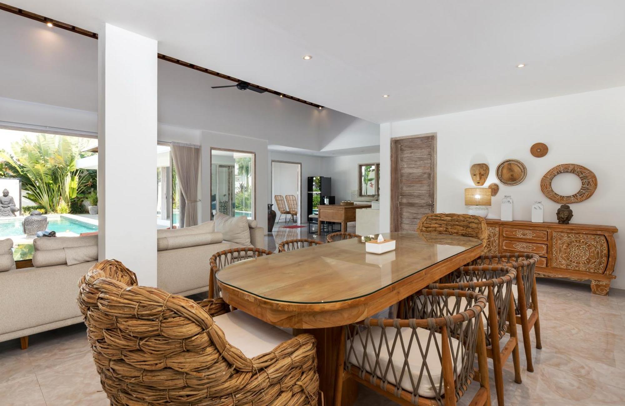 Wonderful 4br In Villa Seminyak (Bali)
